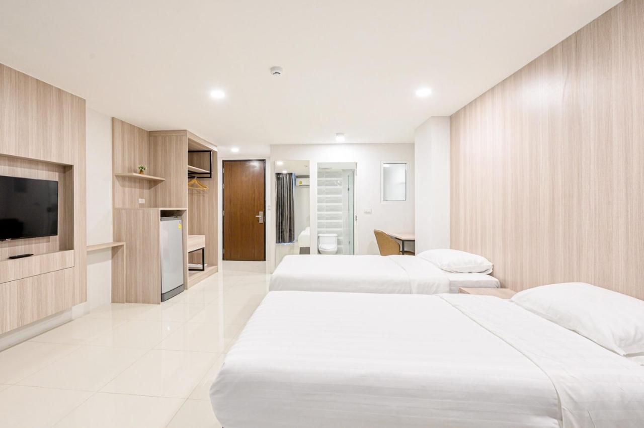 Bear'S Den Hotel Pattaya 乔木提恩海滩 外观 照片