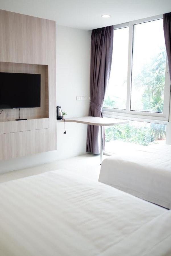 Bear'S Den Hotel Pattaya 乔木提恩海滩 外观 照片